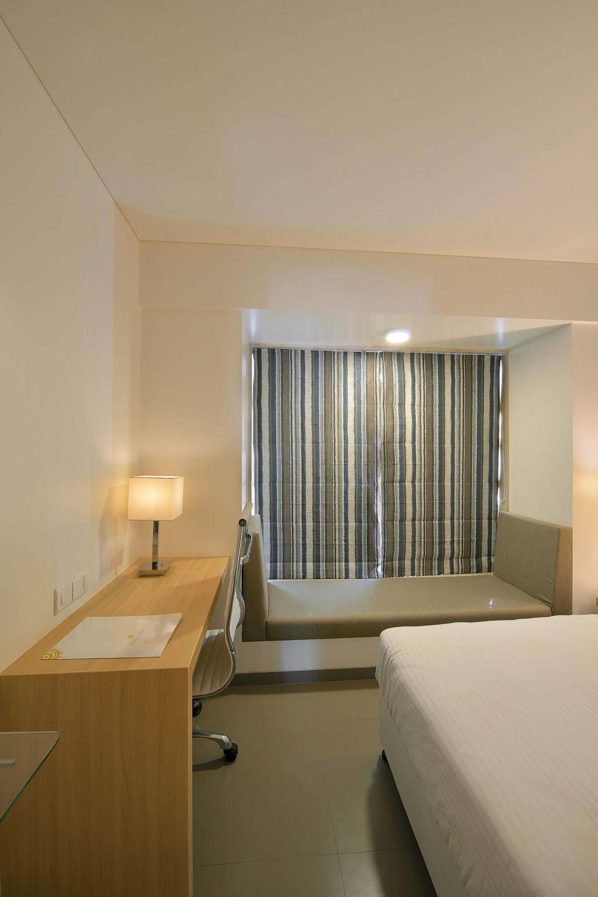 Krishna Palace Hotel - Ambernath Ambarnath Zewnętrze zdjęcie