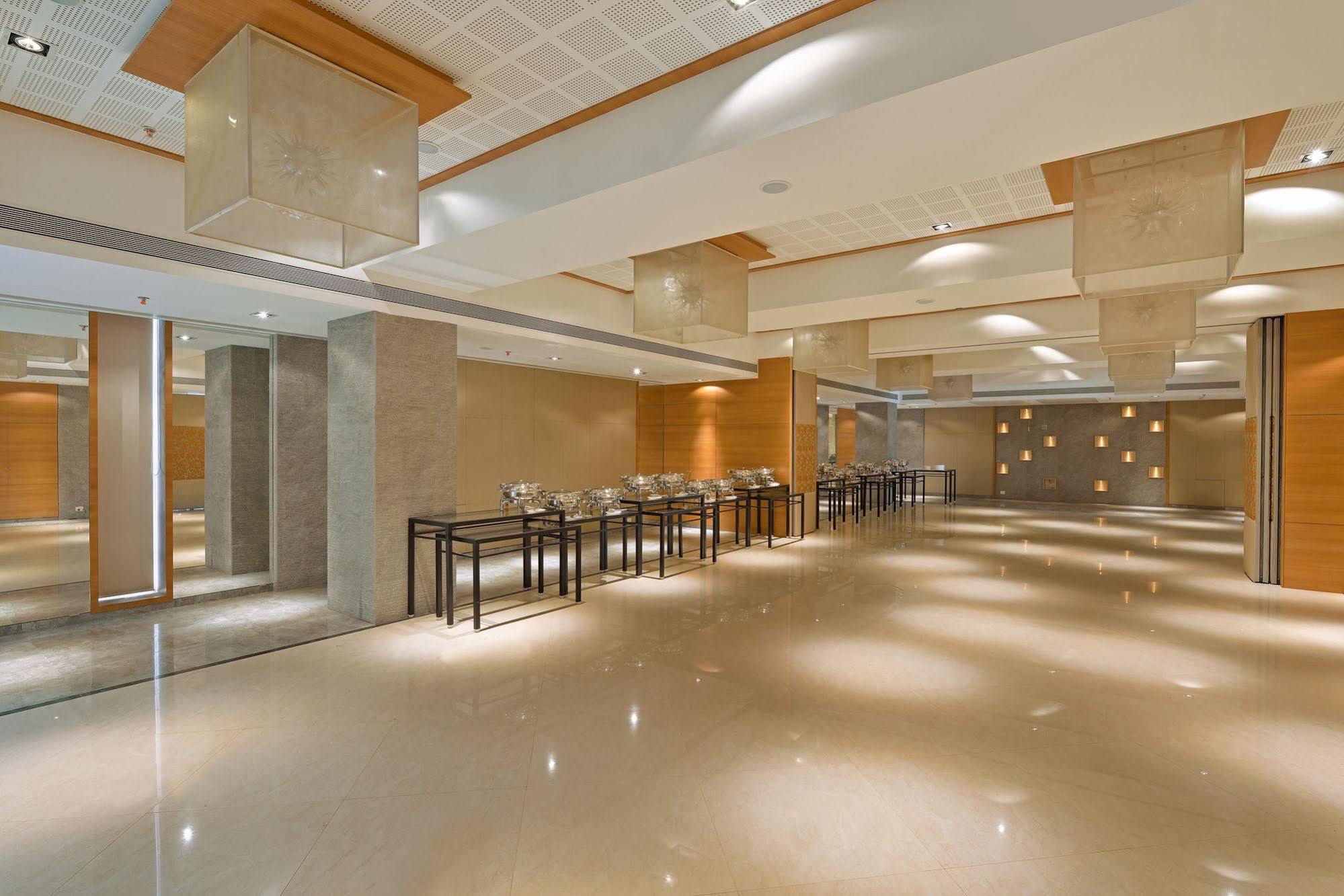Krishna Palace Hotel - Ambernath Ambarnath Zewnętrze zdjęcie