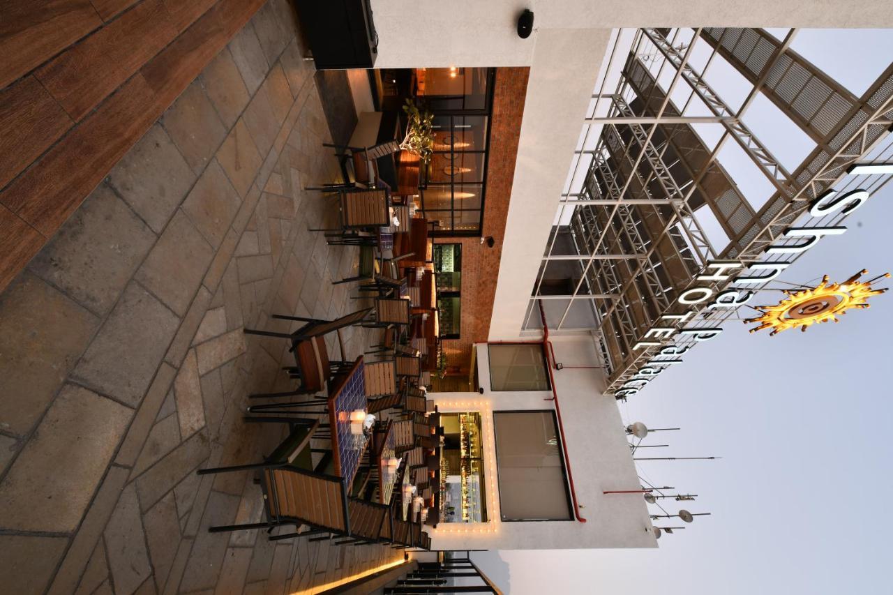 Krishna Palace Hotel - Ambernath Ambarnath Zewnętrze zdjęcie