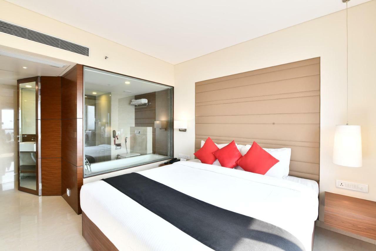 Krishna Palace Hotel - Ambernath Ambarnath Zewnętrze zdjęcie