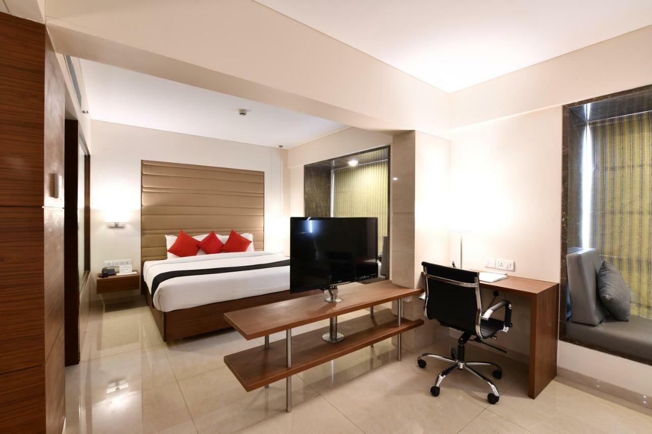 Krishna Palace Hotel - Ambernath Ambarnath Zewnętrze zdjęcie